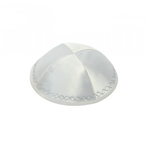 Terylene Kippah with Zigzag Lines and Rim in White Kipot